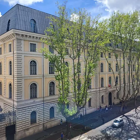 Beatrix House Apartment Rom